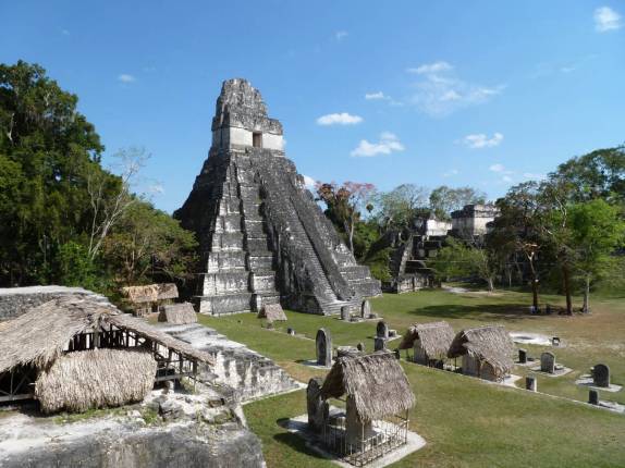 O Templo I, o mais famoso das ruínas mayas de Tikal, na Guatemala